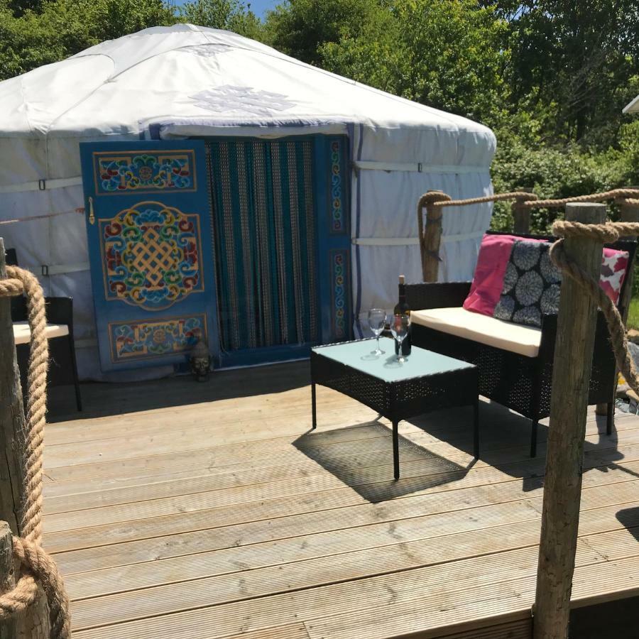 French Fields Luxury Glamping Original Mongolian Yurt Hotel Le-Vieux-Cerier Exterior foto
