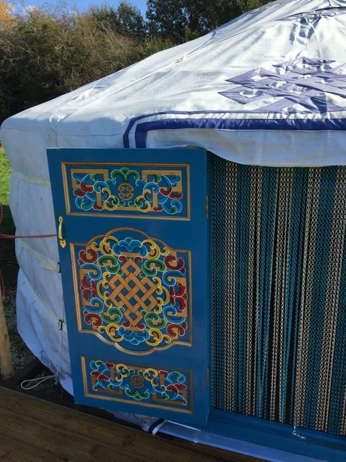 French Fields Luxury Glamping Original Mongolian Yurt Hotel Le-Vieux-Cerier Exterior foto